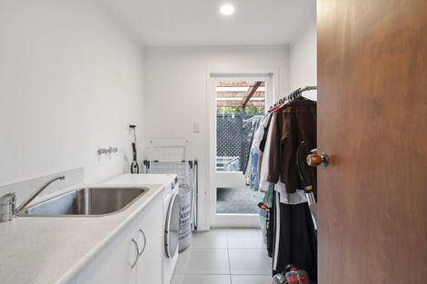 Photo of property in 28 Moerangi Street, West End, Palmerston North, 4410