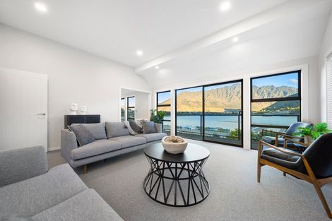 Photo of property in Marina Village, 10/10 Marina Drive, Frankton, Queenstown, 9300