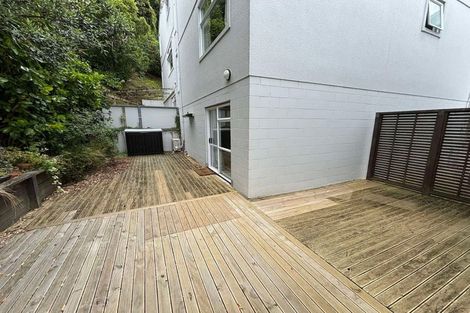 Photo of property in Fernhill Flats, 3/324 The Terrace, Te Aro, Wellington, 6011