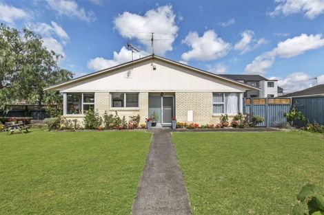 Photo of property in 2/1 Hemsway Place, Sunnyhills, Auckland, 2010