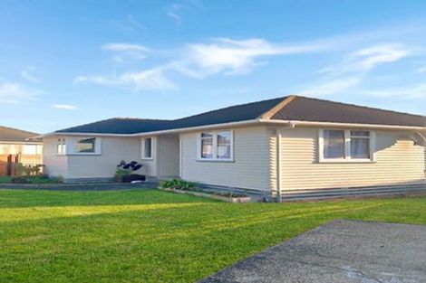 Photo of property in 23 Holland Crescent, Bulls, 4818