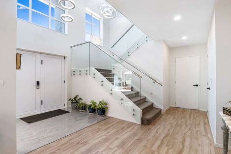 Photo of property in 6 Kahu Close, Orewa, 0931