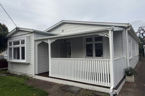 Photo of property in 22 Riddlers Crescent, Petone, Lower Hutt, 5012