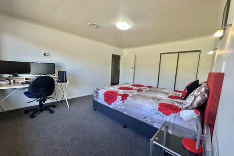 Photo of property in 96 Gladstone Terrace, Gladstone, Invercargill, 9810