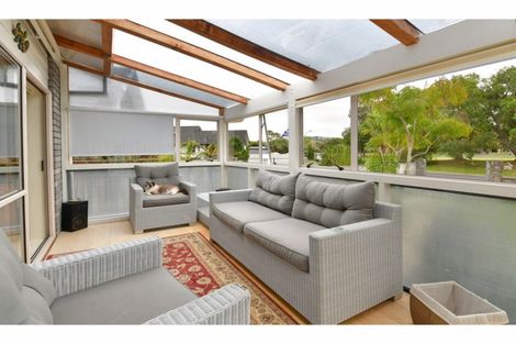 Photo of property in 14 Nickell Place, Orewa, 0931