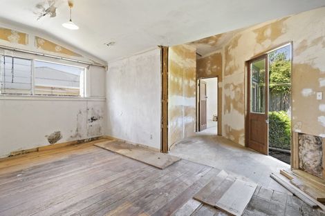 Photo of property in 81 Brougham Street, Mount Victoria, Wellington, 6011