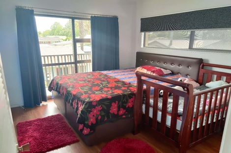 Photo of property in 22 Philson Terrace, Browns Bay, Auckland, 0630