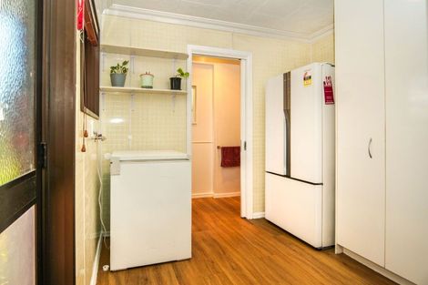 Photo of property in 17 Henley Street, Westport, 7825