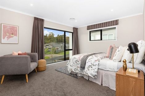 Photo of property in 49a Banks Boulevard, Whitby, Porirua, 5024