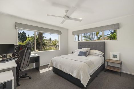 Photo of property in 8 Garden Lane, Torbay, Auckland, 0632