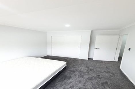 Photo of property in 425d Great South Road, Opaheke, 2113