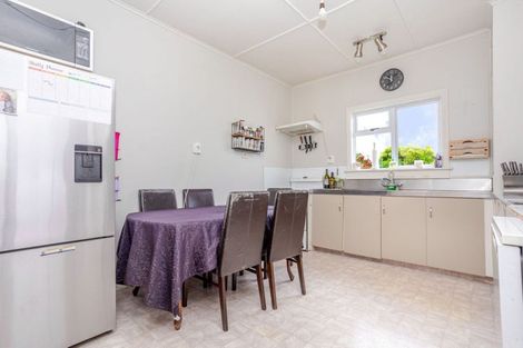 Photo of property in 15 Neptune Street, Dannevirke, 4930