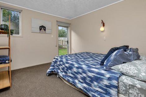 Photo of property in 15 Pyle Road West, One Tree Point, 0118