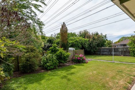 Photo of property in 27 Kendal Avenue, Burnside, Christchurch, 8053