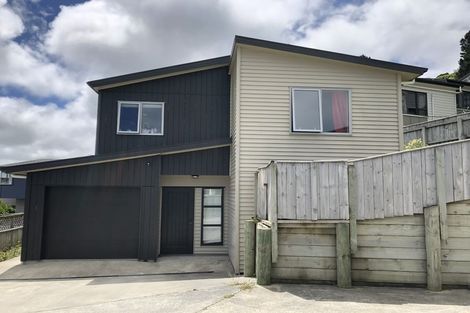 Photo of property in 7 Cresswell Place, Johnsonville, Wellington, 6037