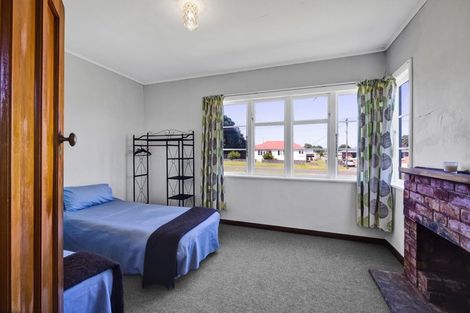 Photo of property in 57 Domett Street, Opunake, 4616