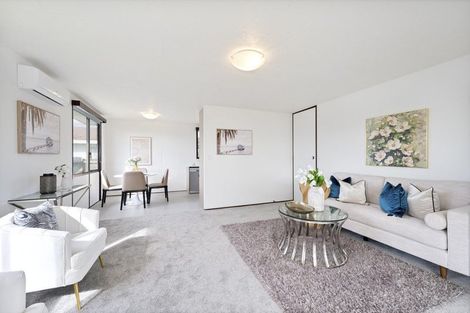 Photo of property in 11 Starforth Place, Henderson, Auckland, 0612