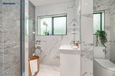 Photo of property in 2/81 Stredwick Drive, Torbay, Auckland, 0630