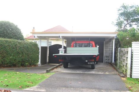 Photo of property in 7 Karaka Grove, Waikanae, 5036