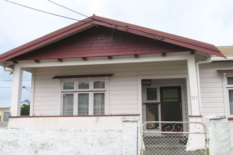 Photo of property in 115 Onepu Road, Lyall Bay, Wellington, 6022