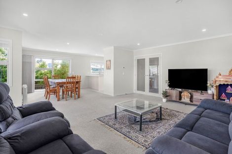 Photo of property in 8 Henrietta Maxwell Grove, Wainuiomata, Lower Hutt, 5014