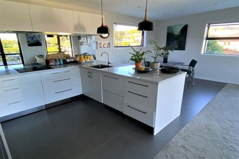 Photo of property in 82 Karamea Street, Whalers Gate, New Plymouth, 4310