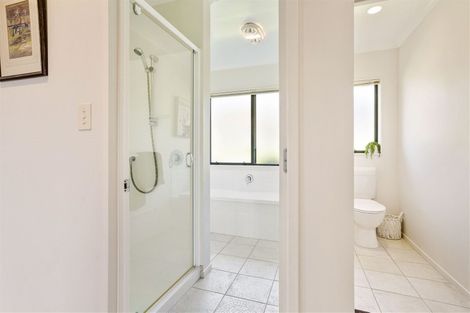 Photo of property in 29 San Bernadino Drive, Henderson, Auckland, 0612