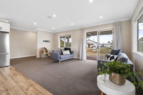 Photo of property in 66 Bridge Street, Bulls, 4818