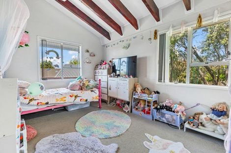Photo of property in 60 Forest Hill Road, Henderson, Auckland, 0612