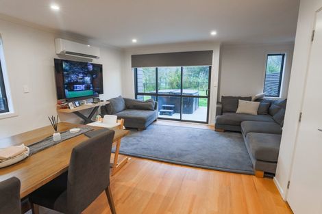 Photo of property in 16 Holystone Road, Whitby, Porirua, 5024