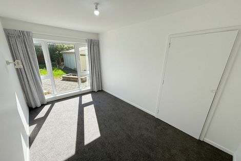 Photo of property in 5 Brookby Crescent, Avonhead, Christchurch, 8042
