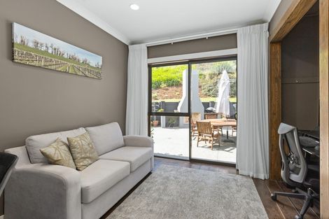 Photo of property in 18 Lakeview Terrace, Taradale, Napier, 4112