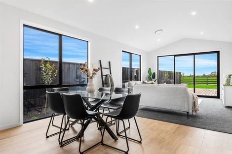 Photo of property in 18 Ellmers Street, Woodend, 7691