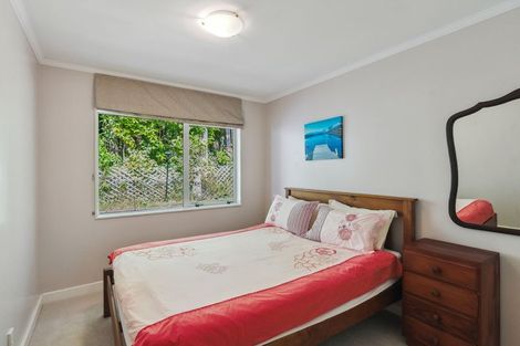 Photo of property in 15b Kakariki Grove, Waikanae, 5036