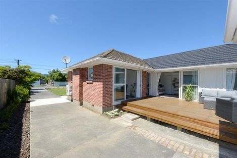 Photo of property in 6 Gainsborough Street, Hoon Hay, Christchurch, 8025