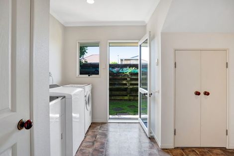 Photo of property in 6 Saddle Row, Welbourn, New Plymouth, 4310