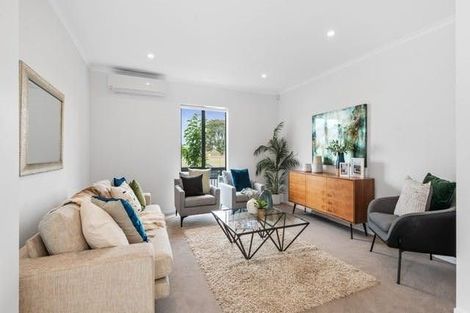 Photo of property in 69 Pepene Avenue, Takanini, 2112