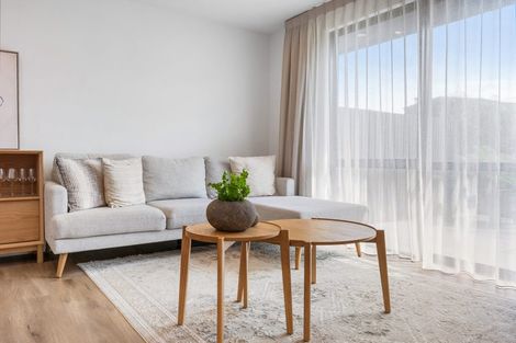 Photo of property in 37 Cessna Crescent, Mangere, Auckland, 2022