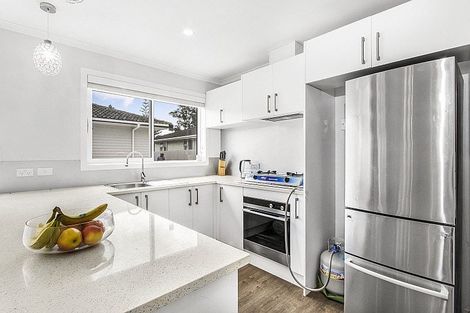 Photo of property in 11 Windrush Close, Mangere, Auckland, 2022