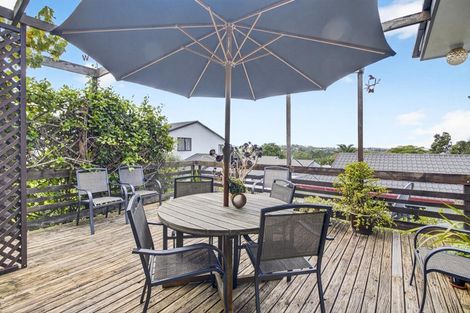 Photo of property in 22 Widmore Drive, Massey, Auckland, 0614