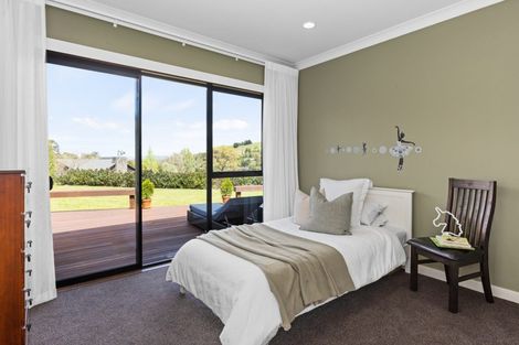Photo of property in 18 Lakeview Terrace, Taradale, Napier, 4112