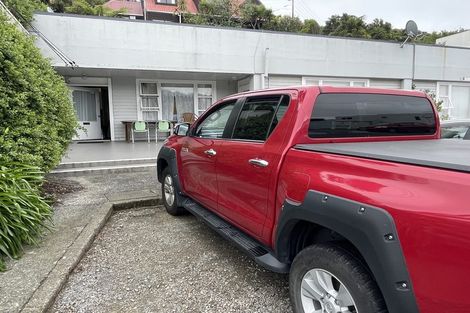 Photo of property in 1/124 Campbell Street, Karori, Wellington, 6012