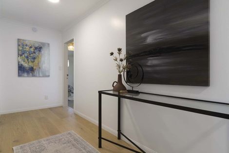 Photo of property in 1 Guildford Place, Bethlehem, Tauranga, 3110