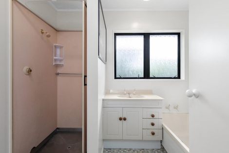 Photo of property in 70 James Cook Drive, Welcome Bay, Tauranga, 3112