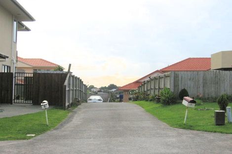 Photo of property in 6 Macadamia Close, Goodwood Heights, Auckland, 2105