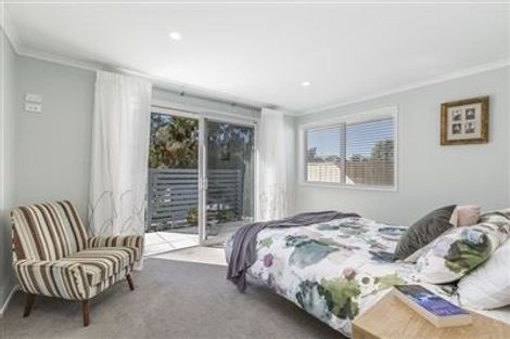 Photo of property in 16 Trevally Place, Snells Beach, 0920