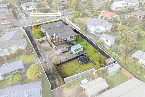 Photo of property in 86 Colwill Road, Massey, Auckland, 0614