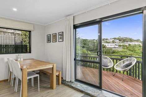 Photo of property in 25a Spenmoor Street, Newlands, Wellington, 6037