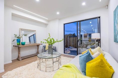 Photo of property in 6/7 Broadview Place, Howick, Auckland, 2014