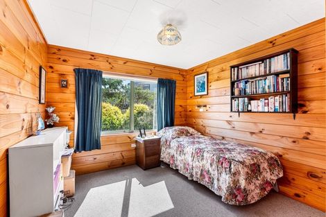 Photo of property in 16 Coventry Close, Ascot Park, Porirua, 5024